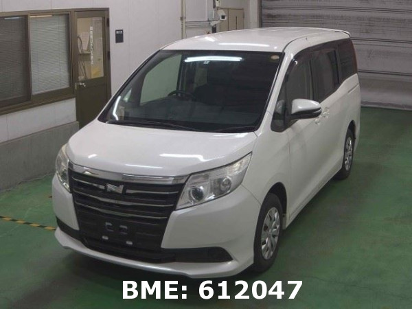 TOYOTA NOAH