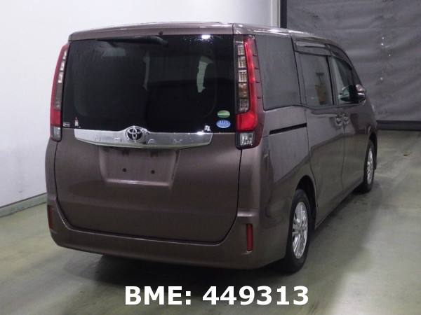 TOYOTA NOAH