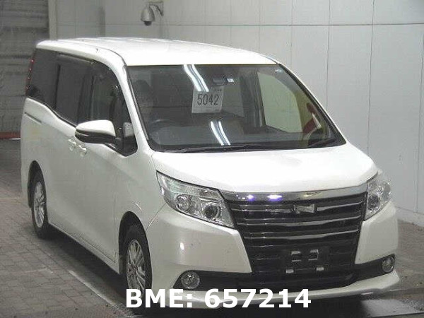 TOYOTA NOAH