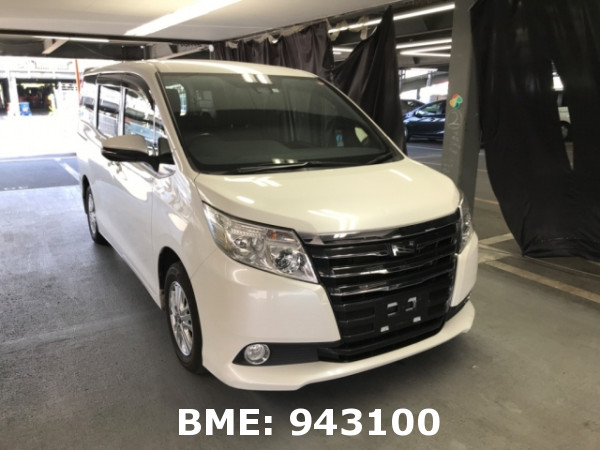 TOYOTA NOAH