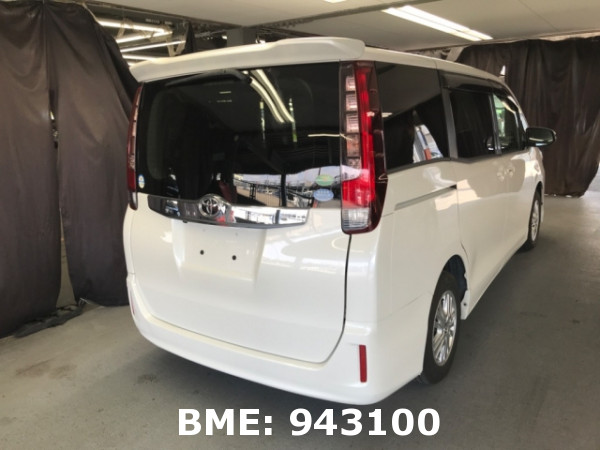 TOYOTA NOAH