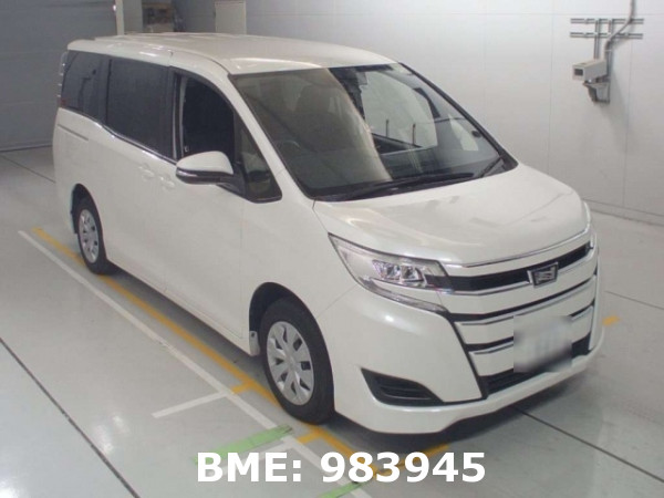 TOYOTA NOAH