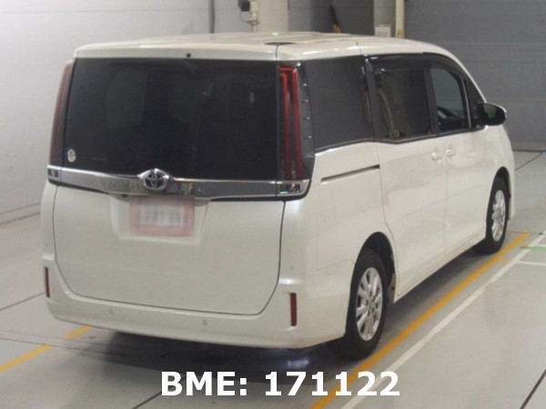 TOYOTA NOAH