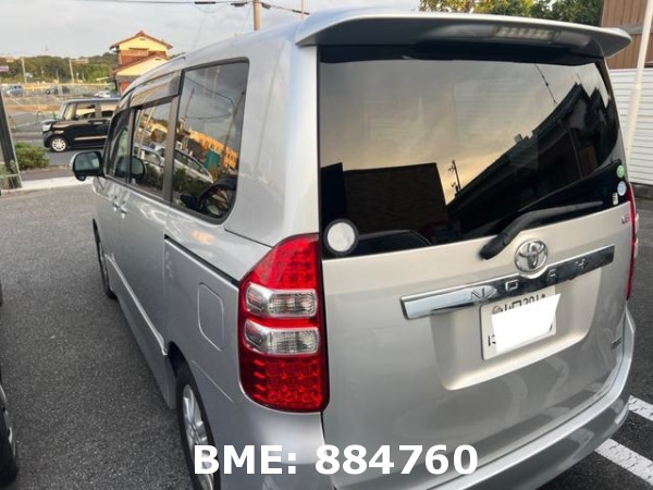 TOYOTA NOAH SI PACKAGE