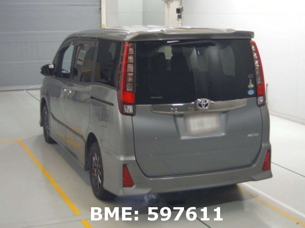 TOYOTA NOAH SI PACKAGE