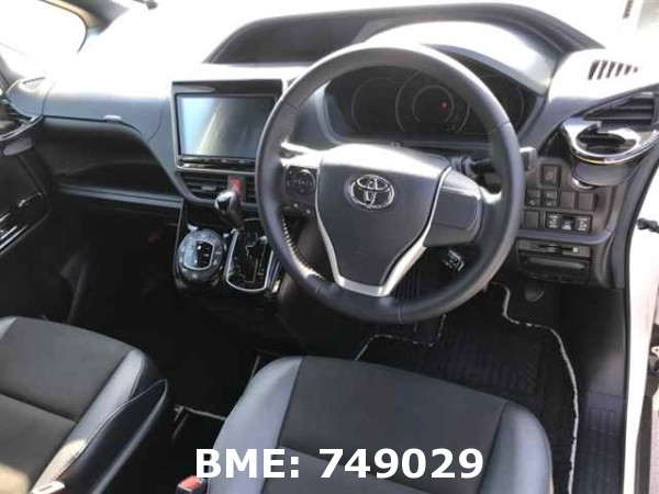 TOYOTA NOAH SI PACKAGE