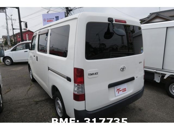 TOYOTA TOWN ACE VAN