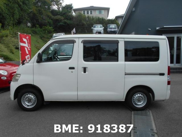 TOYOTA TOWN ACE VAN