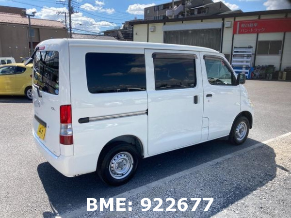 TOYOTA TOWN ACE VAN