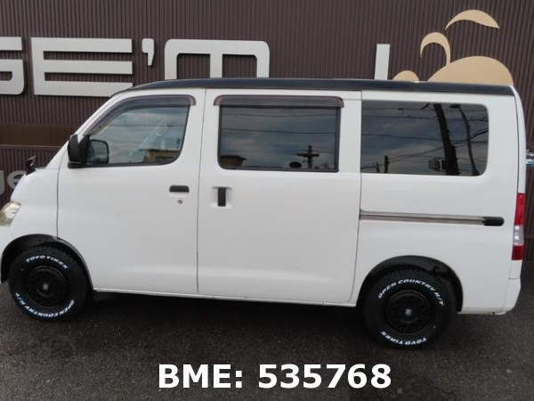 TOYOTA TOWN ACE VAN