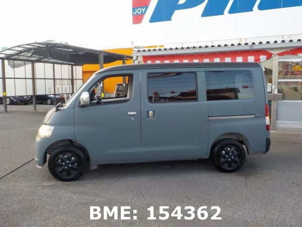 TOYOTA TOWN ACE VAN