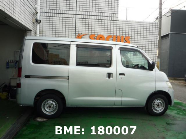 TOYOTA TOWN ACE VAN