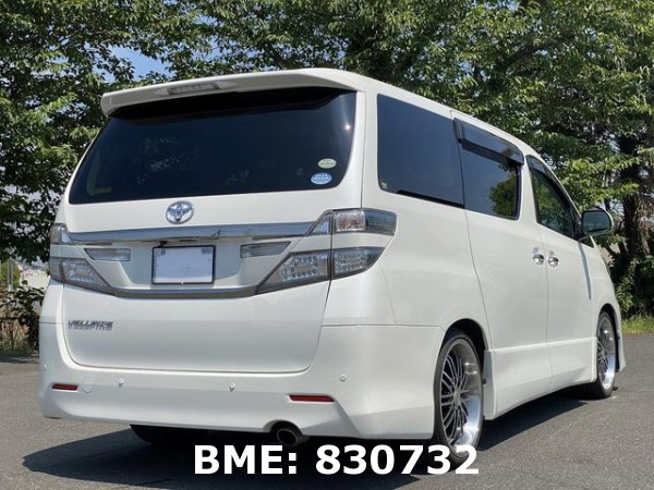 TOYOTA VELLFIRE