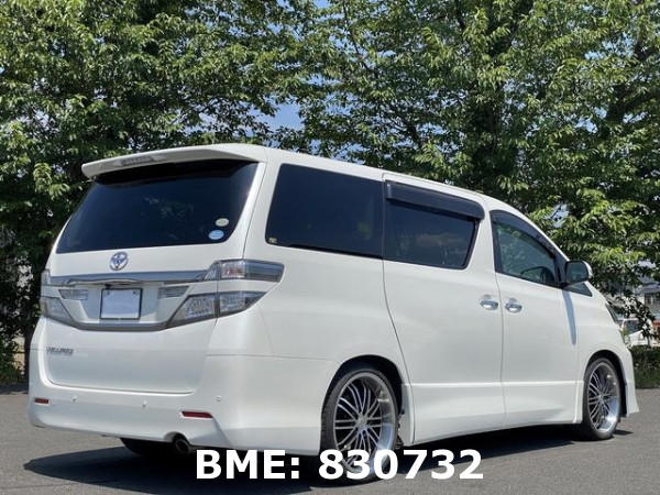 TOYOTA VELLFIRE