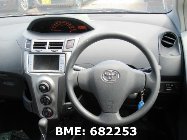 TOYOTA VITZ