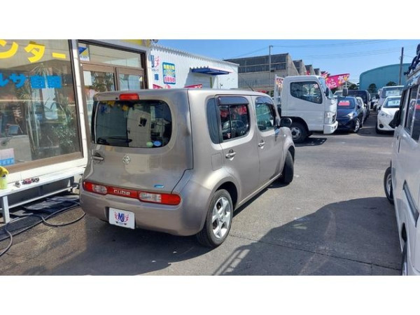 NISSAN CUBE