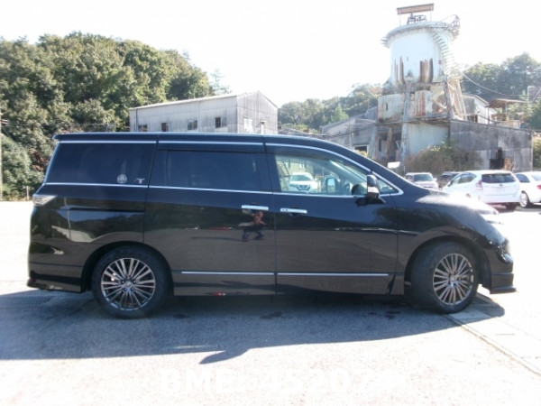 NISSAN ELGRAND 250 HIGHWAY STAR