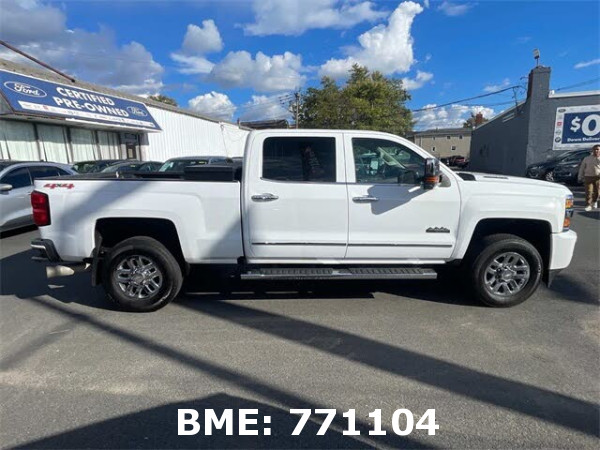 CHEVROLET SILVERADO 3500HD COUNTRY CREW CAB 4WD