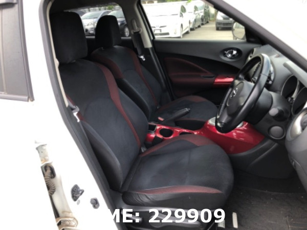 NISSAN JUKE 15RX TYPE V