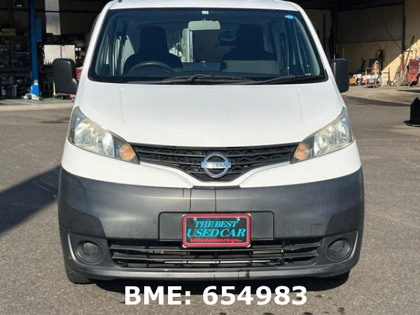 NISSAN NV200