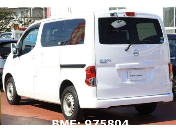 NISSAN NV200