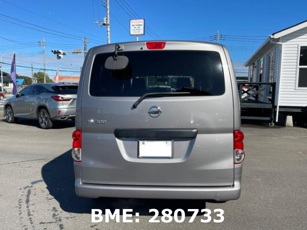 NISSAN NV200