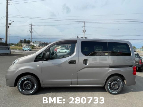 NISSAN NV200