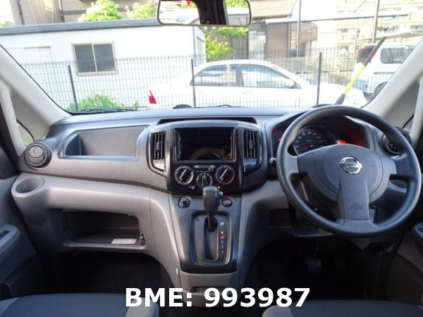 NISSAN NV200