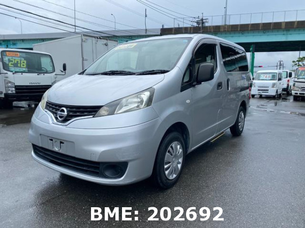 NISSAN NV200