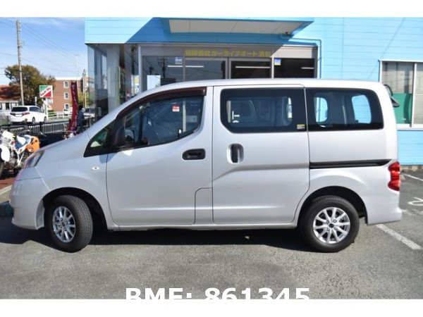 NISSAN NV200