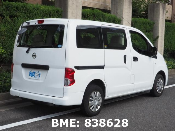 NISSAN NV200