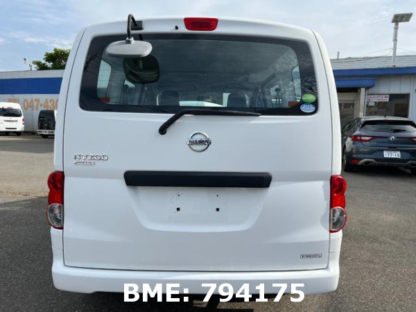 NISSAN NV200