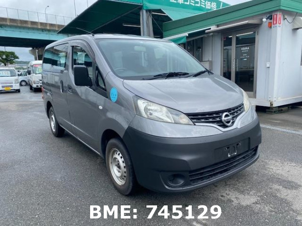 NISSAN NV200