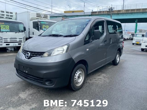 NISSAN NV200