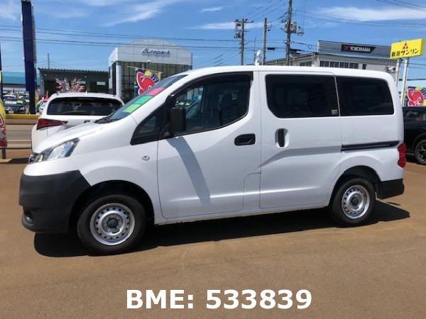 NISSAN NV200