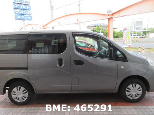 NISSAN NV200