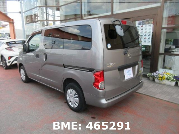 NISSAN NV200