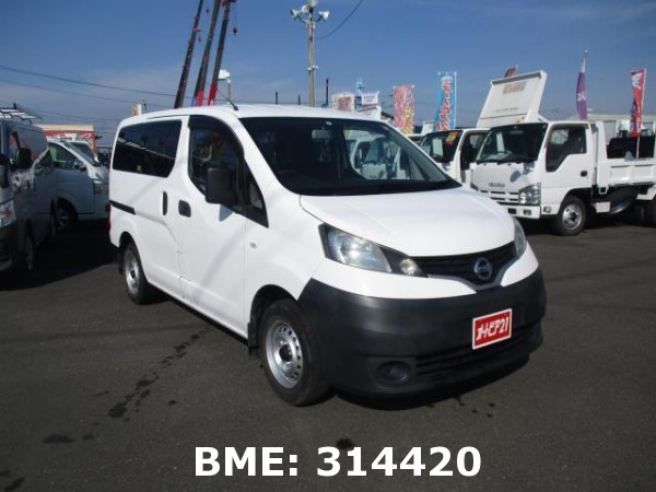 NISSAN NV200