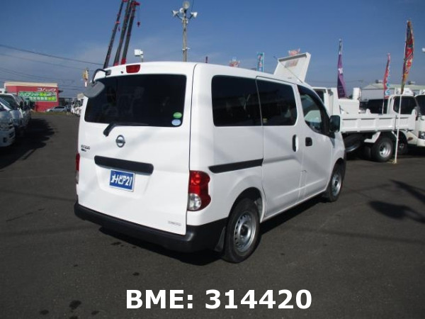 NISSAN NV200