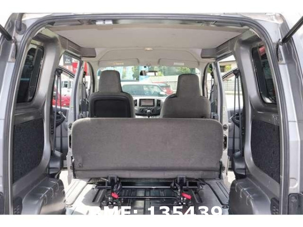 NISSAN NV200