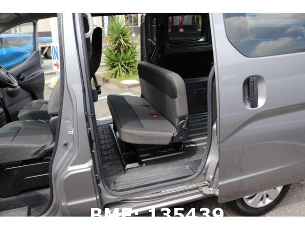 NISSAN NV200