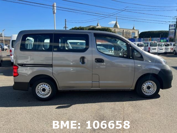 NISSAN NV200