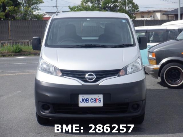 NISSAN NV200