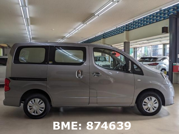 NISSAN NV200