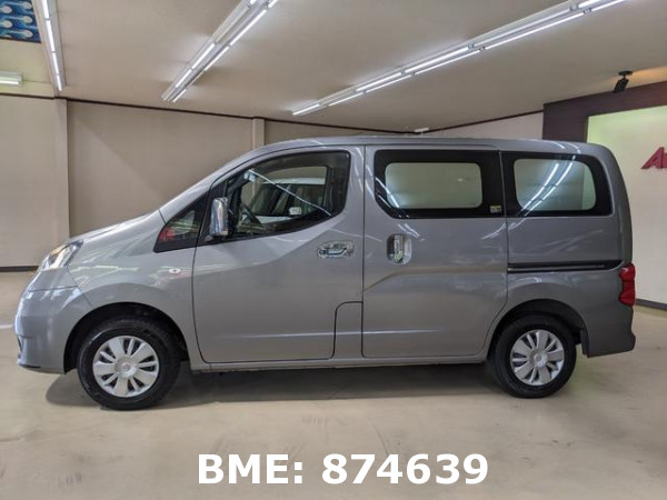 NISSAN NV200