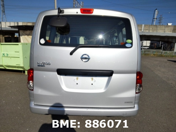 NISSAN NV200