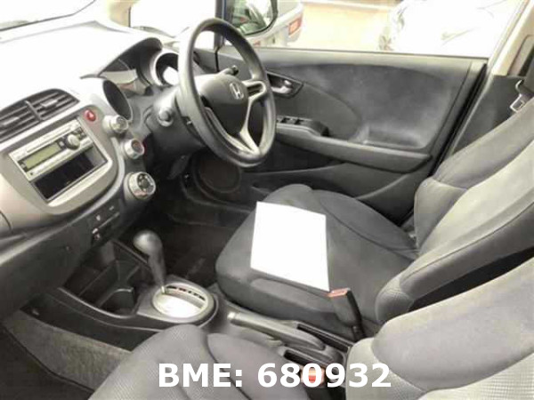 HONDA FIT 13G