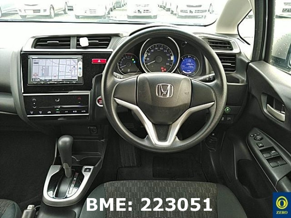 HONDA FIT 13G F PACKAGE