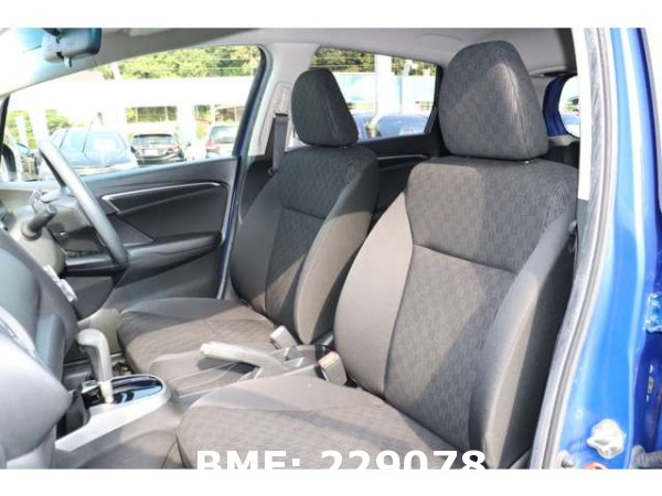 HONDA FIT 13G F PACKAGE