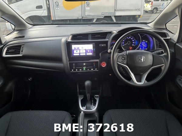 HONDA FIT 13G F PACKAGE